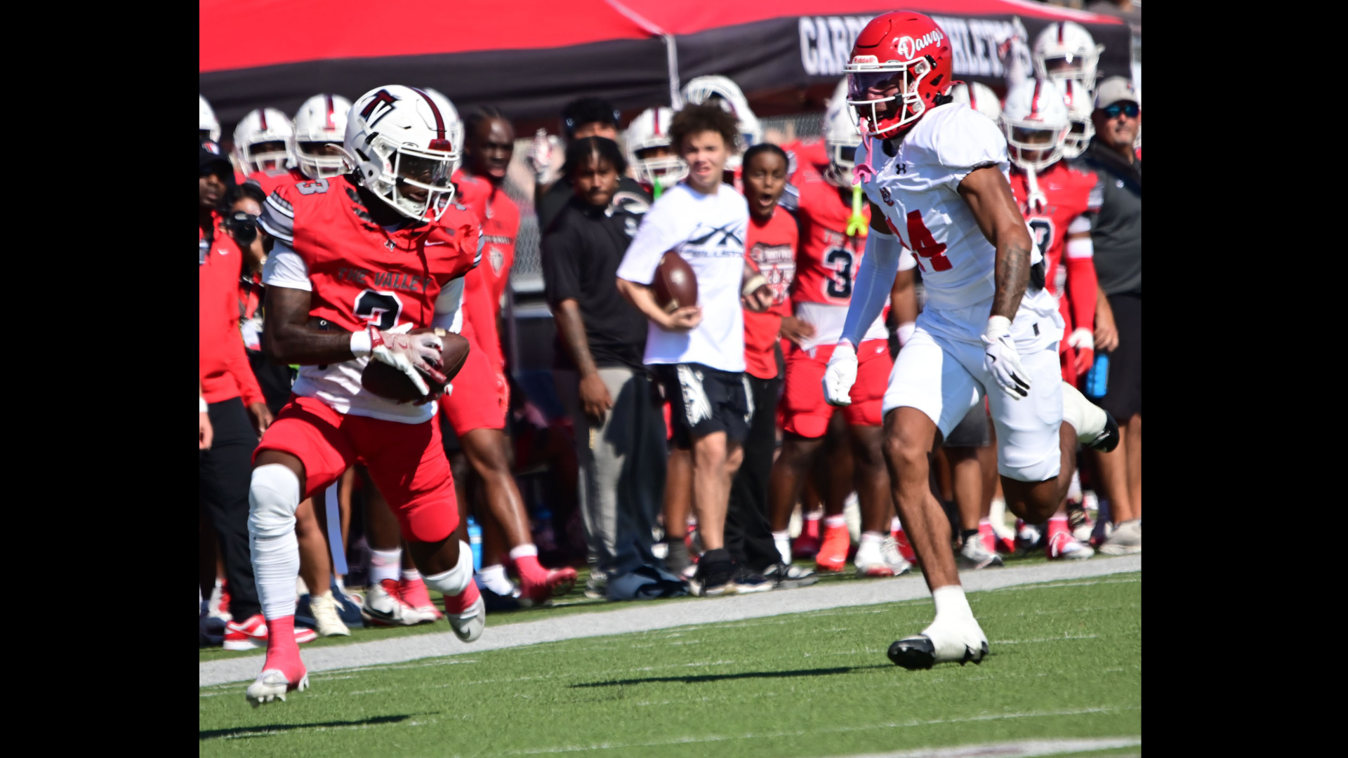 HOMECOMING WIN: No. 11 Cardinals top No. 5 Navarro, 14-7